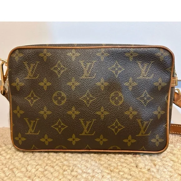 Authentic Louis Vuitton Vintage Compiegne
Monogram Crossbody WITH COA - Picture 3 of 16